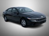 New 2025 Hyundai Elantra SE image 3