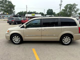 Used 2015 Chrysler Town & Country Touring image 3