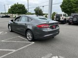 Used 2017 Ford Fusion SE w/ Fusion SE Technology Package image 5