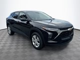 Used 2025 Chevrolet Trax LS image 3