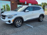 Used 2021 Kia Seltos EX image 2