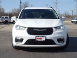 Used 2022 Chrysler Pacifica Touring-L image 4