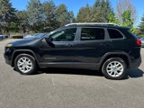 Used 2017 Jeep Cherokee Latitude w/ Comfort/Convenience Group image 4