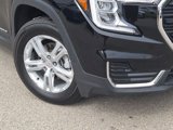 Used 2022 GMC Terrain SLE image 3