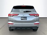 Used 2023 Mitsubishi Outlander SE image 6