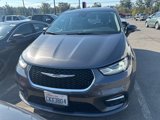 Used 2022 Chrysler Pacifica Touring-L image 2