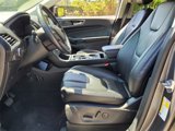 Used 2022 Ford Edge Titanium image 5