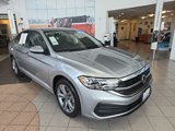Certified 2024 Volkswagen Jetta SE w/ Panoramic Sunroof Package image 2