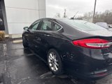 Used 2017 Ford Fusion SE w/ Fusion SE Technology Package image 6