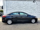 Used 2018 Hyundai Elantra SE image 4