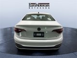 Used 2024 Volkswagen Jetta SE w/ Panoramic Sunroof Package image 4
