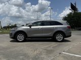 Used 2019 Kia Sorento LX image 3