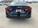 Used 2023 Nissan Altima 2.5 SV image 3