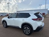 Used 2023 Nissan Rogue SV image 2