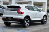 Certified 2025 Volvo XC40 B5 Plus image 4