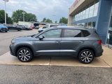 Certified 2022 Volkswagen Taos SE image 5