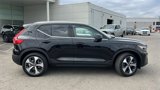 New 2025 Volvo XC40 B5 Core w/ Protection Package Premier image 2