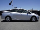 Used 2019 Toyota Prius L Eco image 3