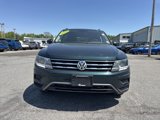 Used 2019 Volkswagen Tiguan SE w/ Panoramic Sunroof Package image 2