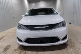 Used 2018 Chrysler Pacifica Touring-L w/ Advanced Safetytec Group image 2
