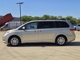 Used 2017 Toyota Sienna XLE image 4