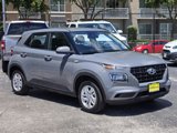 Used 2022 Hyundai Venue SE image 2