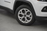 New 2025 Jeep Compass Latitude image 4