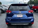 Used 2017 Nissan Rogue SV image 4