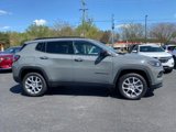 Used 2024 Jeep Compass Latitude w/ Sun and Sound Group image 2