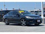 Used 2017 Honda Accord Touring image 2