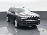 Used 2017 Jeep Cherokee Limited image 3