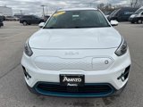 Used 2022 Kia Niro EX image 3