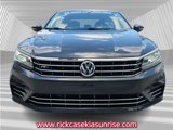 Used 2016 Volkswagen Passat 1.8T R-Line w/ R-Line Lighting Package image 4
