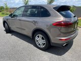 Used 2016 Porsche Cayenne image 3