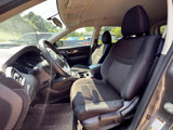 Used 2020 Nissan Rogue SV image 2