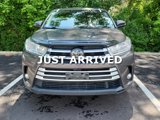 Used 2017 Toyota Highlander Plus image 2