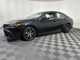 Used 2024 Toyota Camry SE image 4