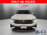 Used 2024 Volkswagen Tiguan SE image 2