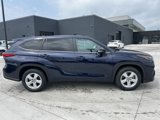 Used 2023 Toyota Highlander L image 4