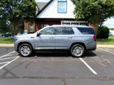 Used 2022 GMC Yukon SLT w/ SLT Premium Package image 3