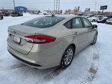 Used 2017 Ford Fusion SE w/ Fusion SE Technology Package image 5