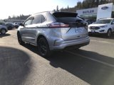 Used 2023 Ford Edge SE w/ Black Appearance Package image 3