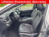 Used 2022 Toyota Camry SE image 2