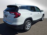 Used 2024 GMC Terrain SLE image 3