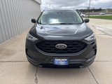 Used 2022 Ford Edge SE w/ Black Appearance Package image 2