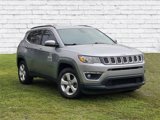 Used 2018 Jeep Compass Latitude image 1