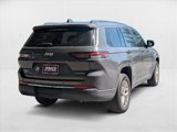 Used 2024 Jeep Grand Cherokee L Laredo image 2