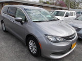 Used 2017 Chrysler Pacifica Touring w/ Tire & Wheel Group image 2
