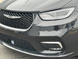 Used 2022 Chrysler Pacifica Touring-L image 3