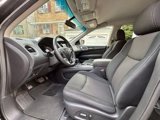 Used 2017 Nissan Pathfinder SV image 5